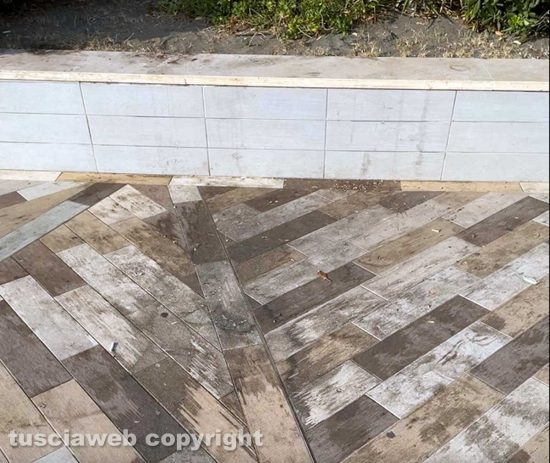 Montalto di Castro - Sporcizia al lungomare