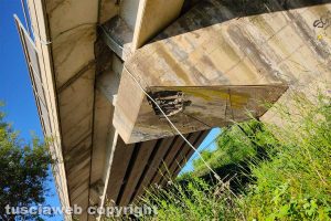 Civitavecchia - Il ponte che porta alla stazione