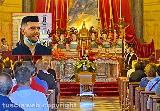 Bassano Romano - I funerali di Angelo Carones - Nel riquadro: Angelo Carones