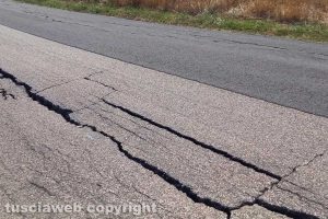 Blera - Crepe nell'asfalto sulla Barbaranese