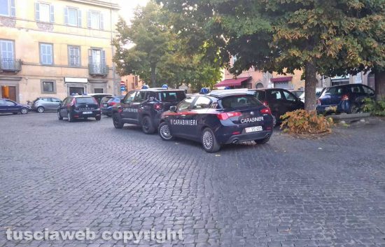 Viterbo - I carabinieri in via Cairoli