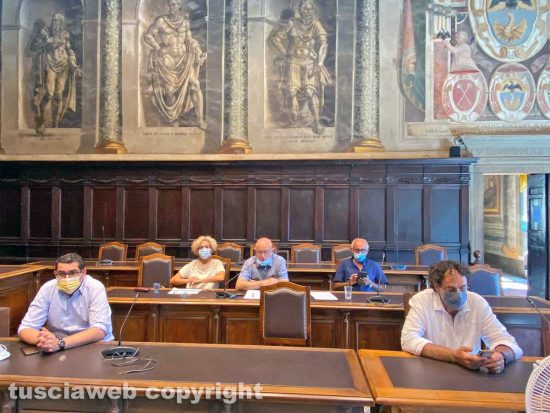 Viterbo - Crisi in comune - La conferenza dell'opposizione