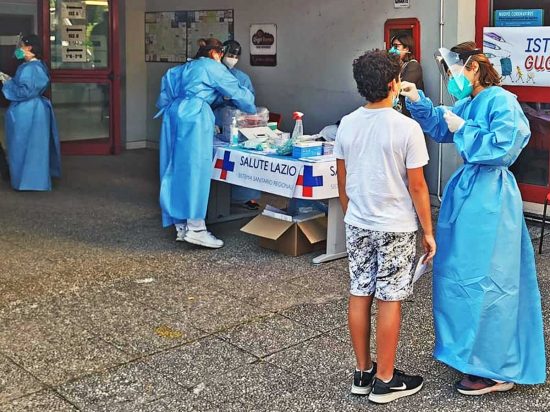 Coronavirus - Tamponi salivari nelle scuole