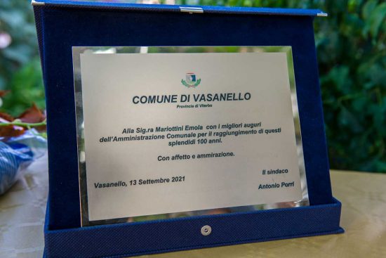 Vasanello - I cento anni di nonna Emola - La targa ricordo