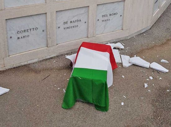 Nettuno - Profanate cinque tombe al Campo della Memoria