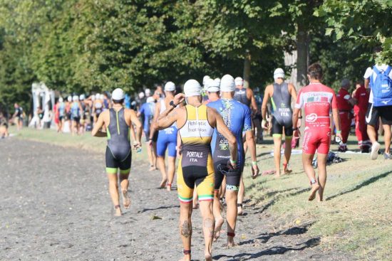 Sport - Una passata edizione del Triathlon della Tuscia a Grotte di Castro