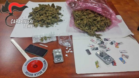 Narni Scalo - La droga sequestrata dai carabinieri