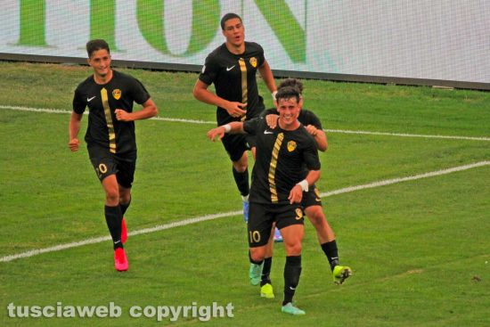 Sport - Calcio - Viterbese - L'esultanza di Marco Simonelli