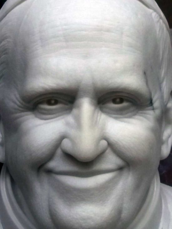 Papa Francesco - la scultura di Ivan Cusi