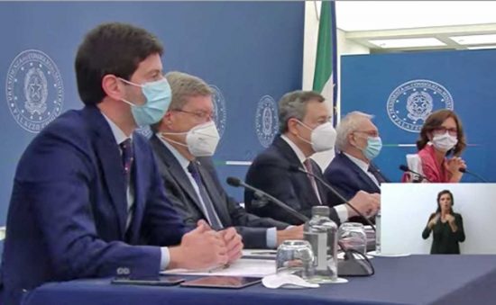 La conferenza stampa dopo il consiglio dei ministri