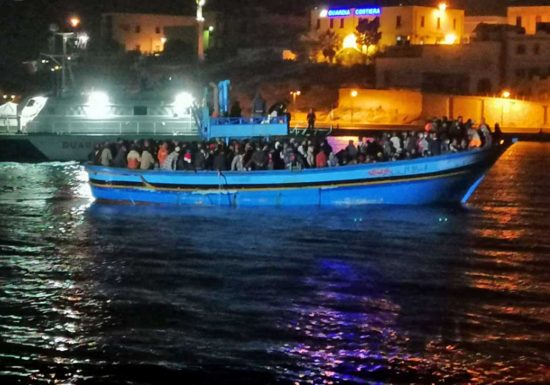 Migranti a Lampedusa