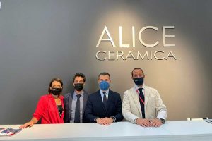 Luca Giampieri in visita alle aziende civitoniche protagoniste della mostra Cersaie