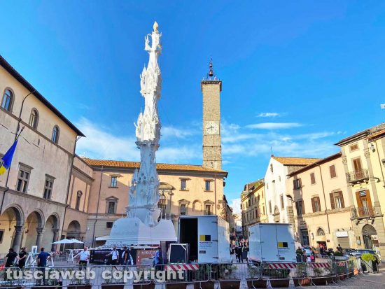 Viterbo - Gloria in piazza del comune