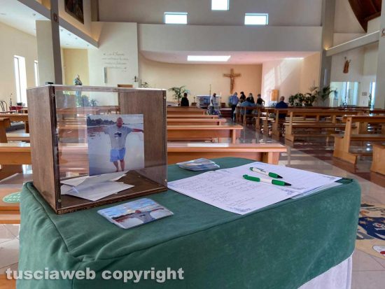 Viterbo - La veglia per Fabrizio Bianchini