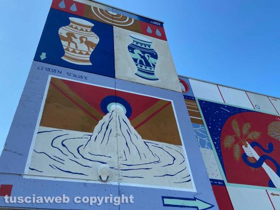 Il murale all'ingresso dell'istituto Canonica di Vetralla