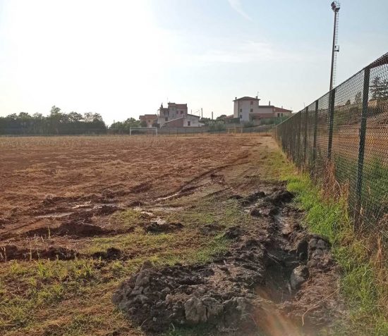 Monte Romano - Le condizioni del campo gestito dalla polisportiva