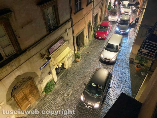 Viterbo - L'abbandono di via Mazzini - Traffico quotidiano