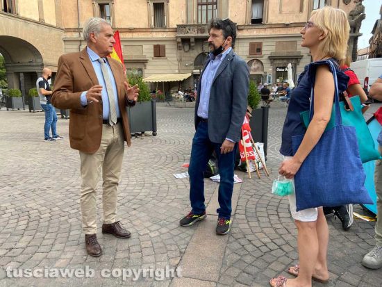 Viterbo - I sindacati in piazza