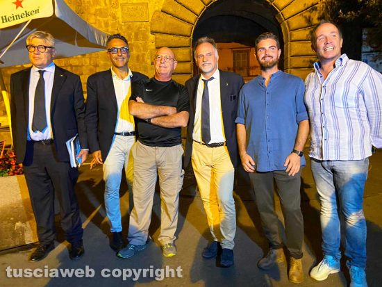 Vitorchiano - Il ministro Garavaglia con alcuni candidati