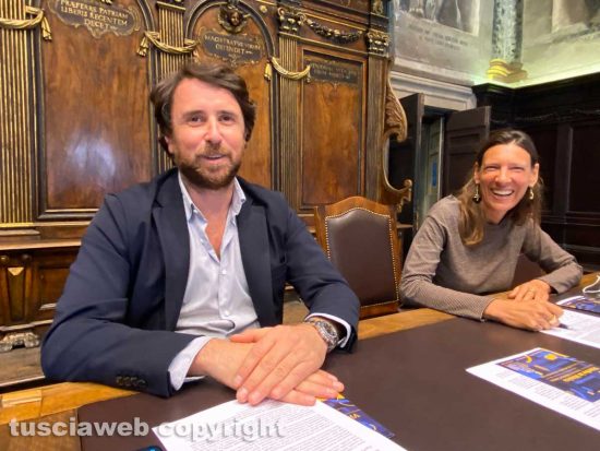 L'assessore De Carolis con Cecilia Colasanti