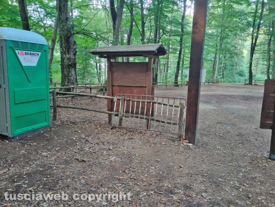 Bassano Romano - Rimosso il cassonetto dell'indifferenziato alla Faggeta