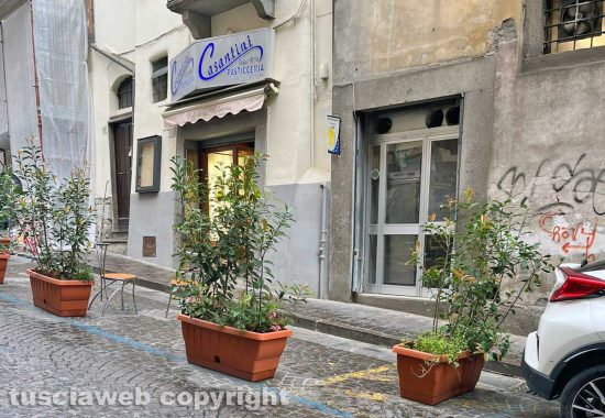 Viterbo - Spaccata la vetrina di Casantini