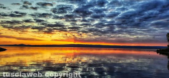 Tramonto al lago di Bolsena