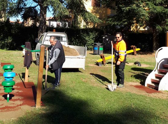 Vejano - Il sopralluogo al parco giochi