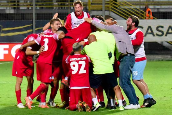 Sport - Calcio - Monterosi - L'esultanza dei biancorossi