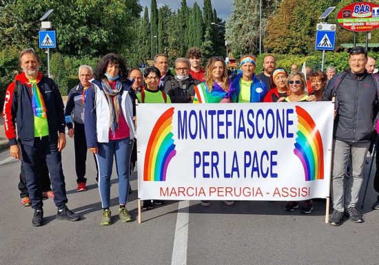 Il sindaco di Montefiascone Giulia De Santis alla marcia della pace Perugia-Assisi