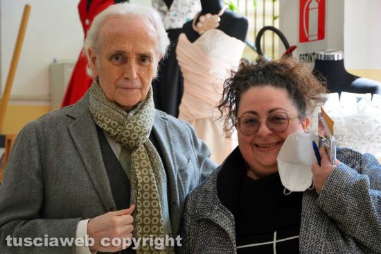 Viterbo - José Carreras assieme a una professoressa dell'Istituto Francesco Orioli