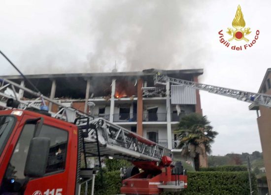 Pinerolo - La palazzina dove si è verificata l'esplosione
