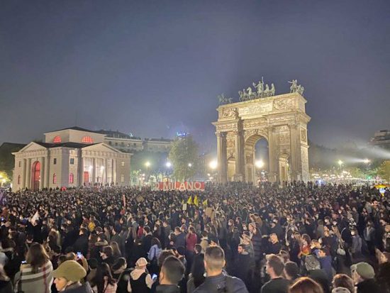 Milano - Le proteste contro la bocciatura del Ddl Zan