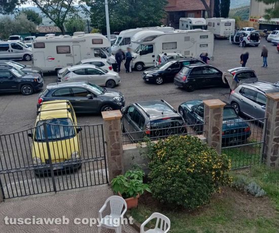 Viterbo - Parcheggio selvaggio a Sant'Angelo