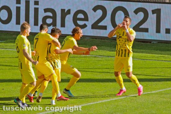Sport - Calcio - Viterbese - L'esultanza di Murilo