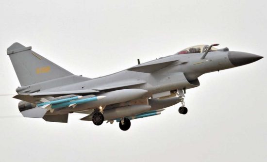 Un aereo militare cinese