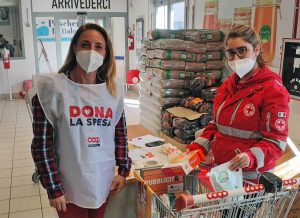 L'iniziativa Dona la spesa di Unicoop Tirreno