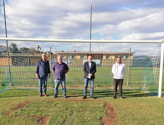 Montalto di Castro - Montalto e Pescia Legate insieme dona 2 reti da calcio all'Asd nuova Pescia Romana 2004