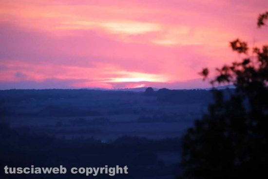 Un tramonto molto rosso