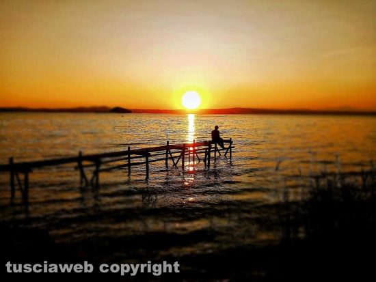 Tramonto sul lago di Bolsena