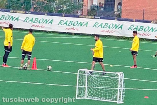 Sport - Calcio - Viterbese - Alvaro Iuliano si allena con i gialloblù