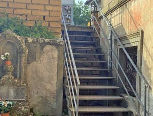 La scala al cimitero di San Martino al Cimino