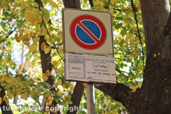 Viterbo - Il divieto di sosta in Viale Bruno Buozzi per la partita allo stadio Rocchi