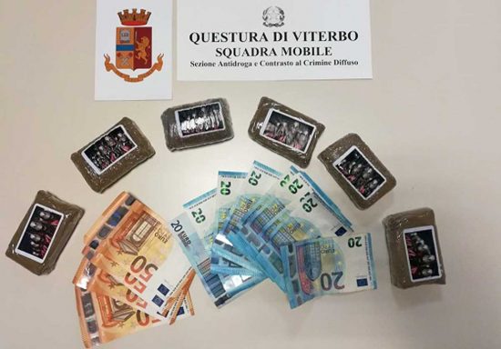 Viterbo - Il denaro e la droga sequestrati dalla polizia