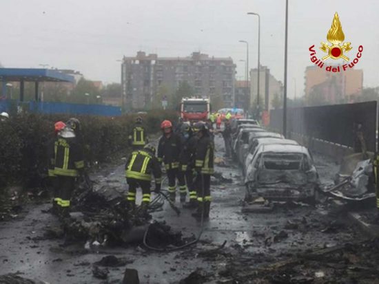 Aereo Caduto A Milano Lo Schianto Tre Minuti Dopo Il Decollo Tusciaweb Eu