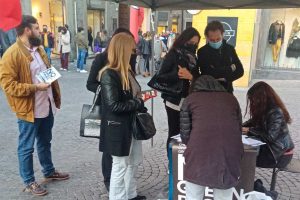 Viterbo - La petizione popolare di CasaPound per l'abolizione del green pass