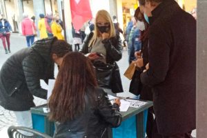 Viterbo - La petizione popolare di CasaPound per l'abolizione del green pass