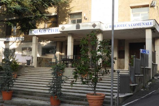 Ischia di Castro - la biblioteca e il museo