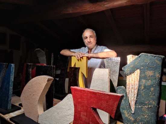 L'artista Alfonso Talotta