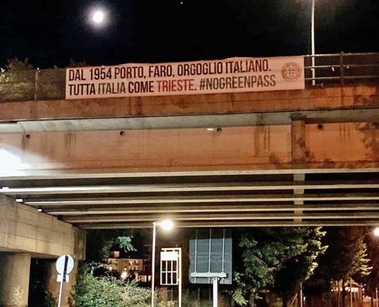 Viterbo - CasaPound - Lo striscione a sostegno dei portuali